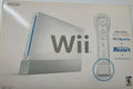 Wii Console White: Wii Sports + Wii Sports Resort + Wii Motion Plus - Wii